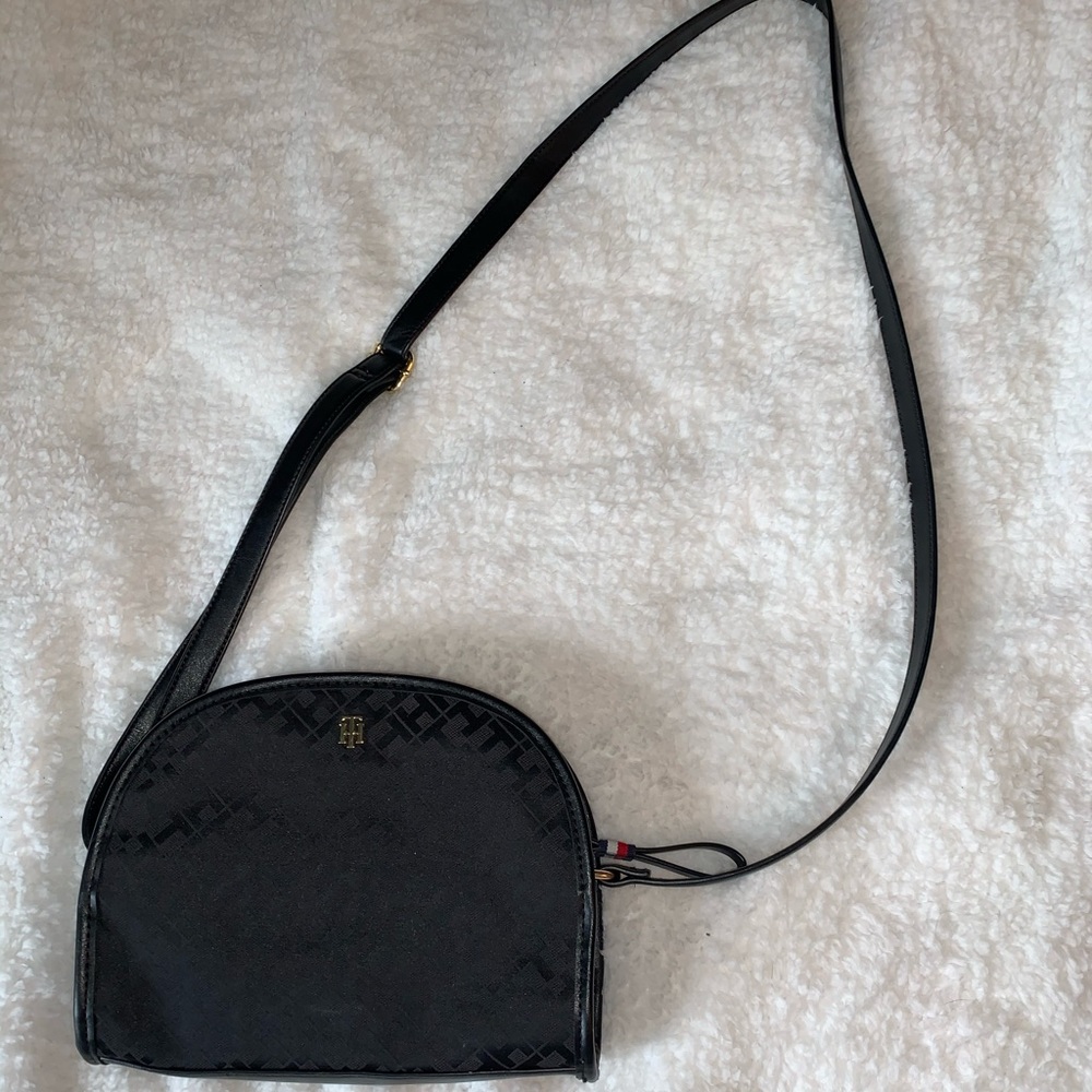Tommy Hilfiger Crossbody